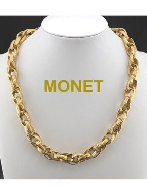 Vintage Monet Chunky Textured Double Links Gold Tone Chain Necklace Statement